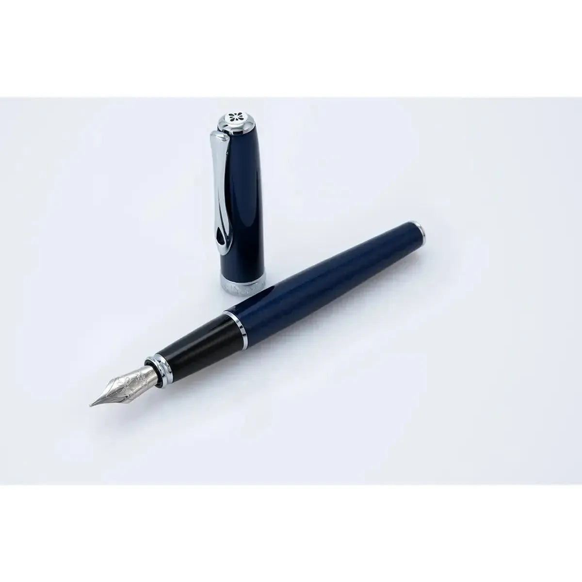 DPM Excellence A2 Bleu Nuit Stylo Plume-Stylo Plume-Diplomat-Papeterie du Dôme