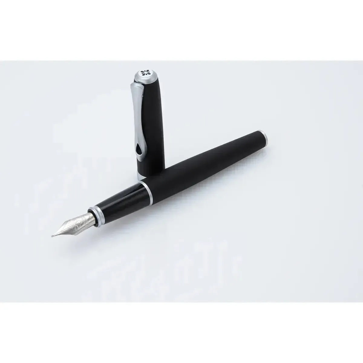 DPM Excellence A2 Lapis Noir Chromé Stylo Plume-Stylo Plume-Diplomat-Papeterie du Dôme