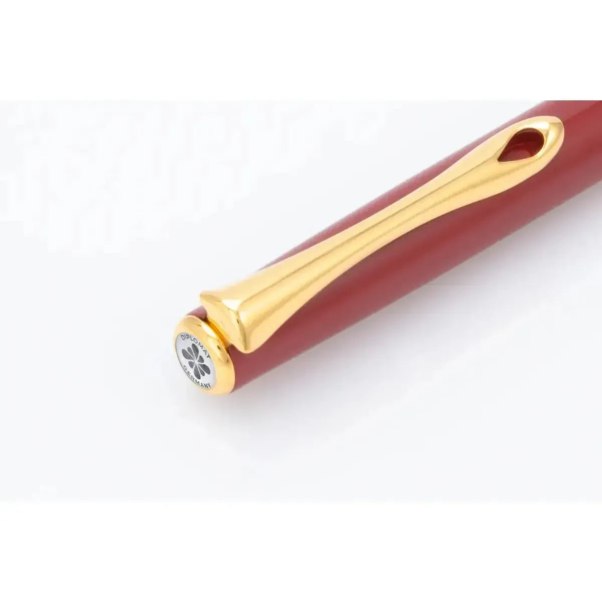 DPM Traveller Dark Red Doré Stylo Plume-Stylo Plume-Diplomat-Papeterie du Dôme