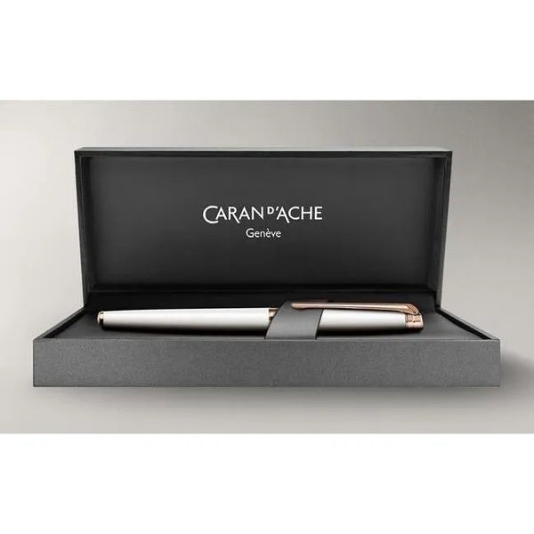 Stylo Plume Caran d'Ache Léman Slim Blanc Or Rose-Stylo Plume-Caran d'Ache-Papeterie du Dôme