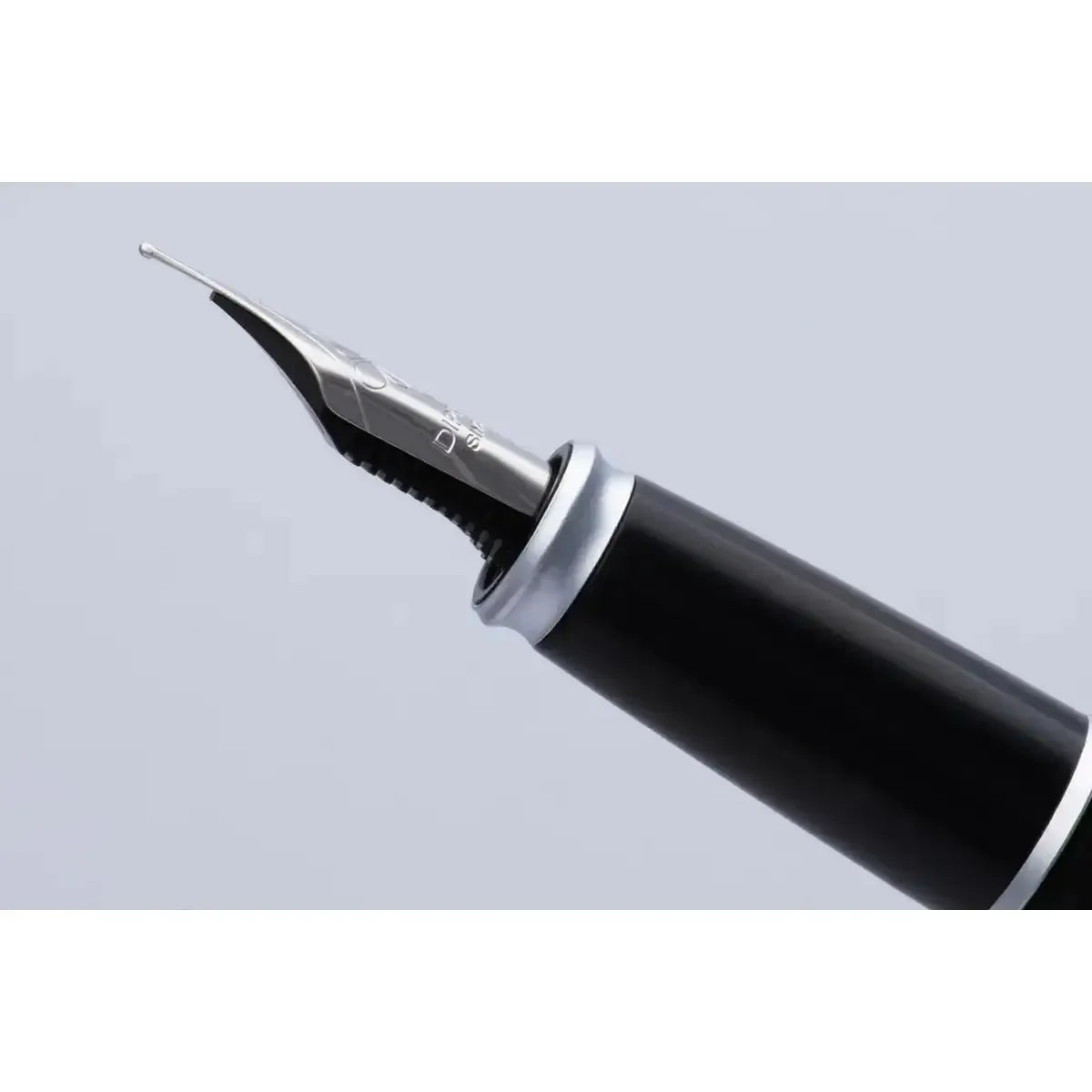 DPM Excellence A2 Lapis Noir Chromé Stylo Plume-Stylo Plume-Diplomat-Papeterie du Dôme