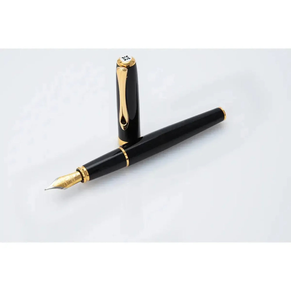 Stylo Plume Diplomat Excellence A2 Laqué Noir Doré-Stylo Plume-Diplomat-Papeterie du Dôme