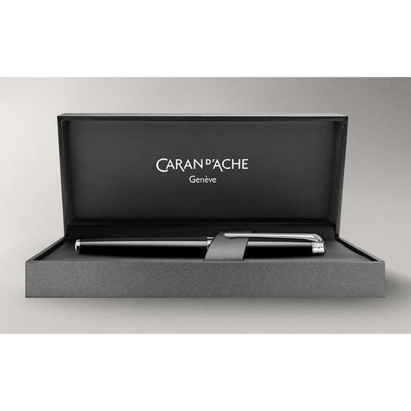 CA Léman Slim Noir Stylo Plume-Stylo Plume-Caran d'Ache-Papeterie du Dôme